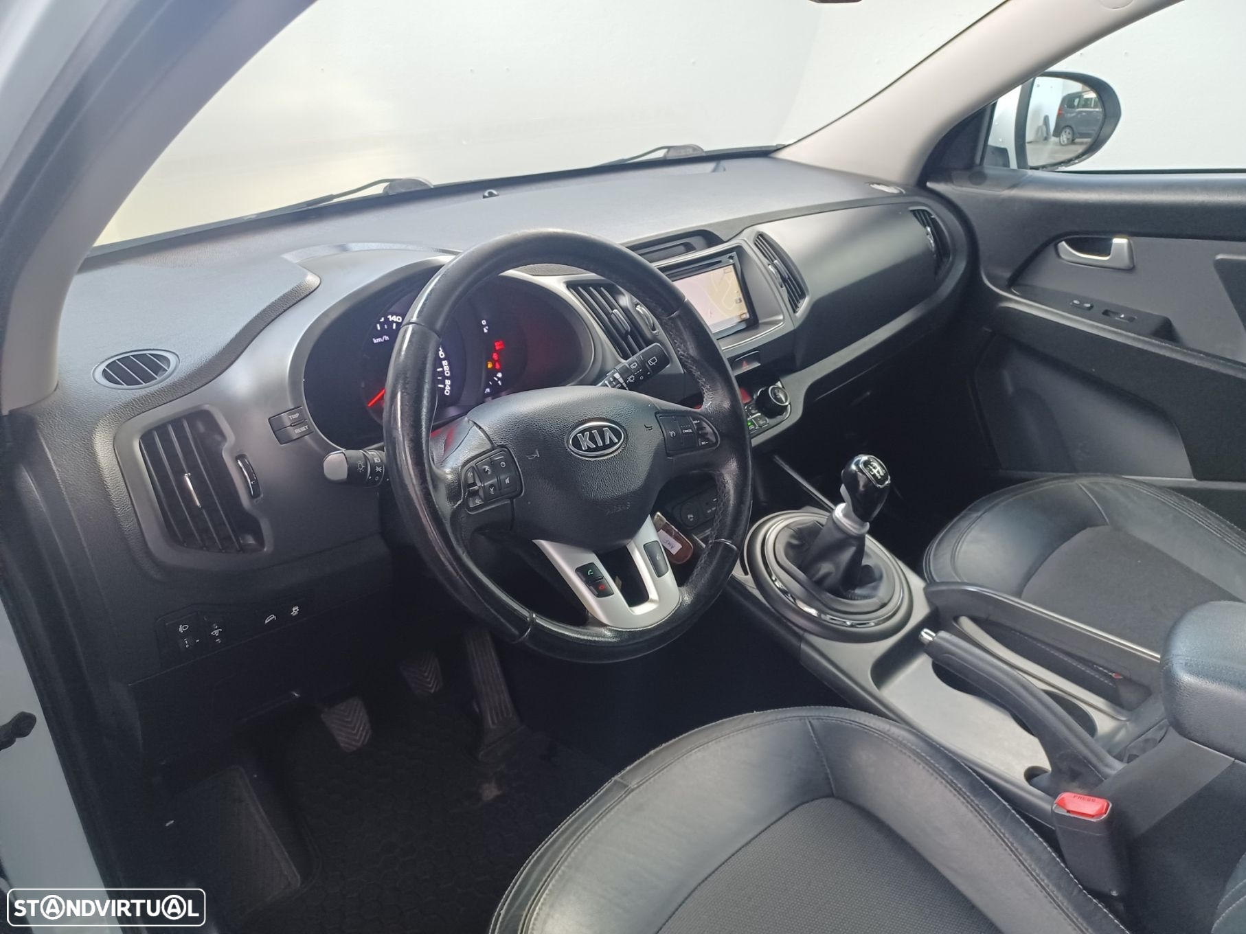 Kia Sportage 2.0 CRDI TX - 3