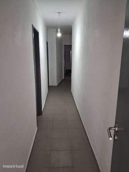 Moradia com 2 Quartos e quintal - Grande imagem: 5/12