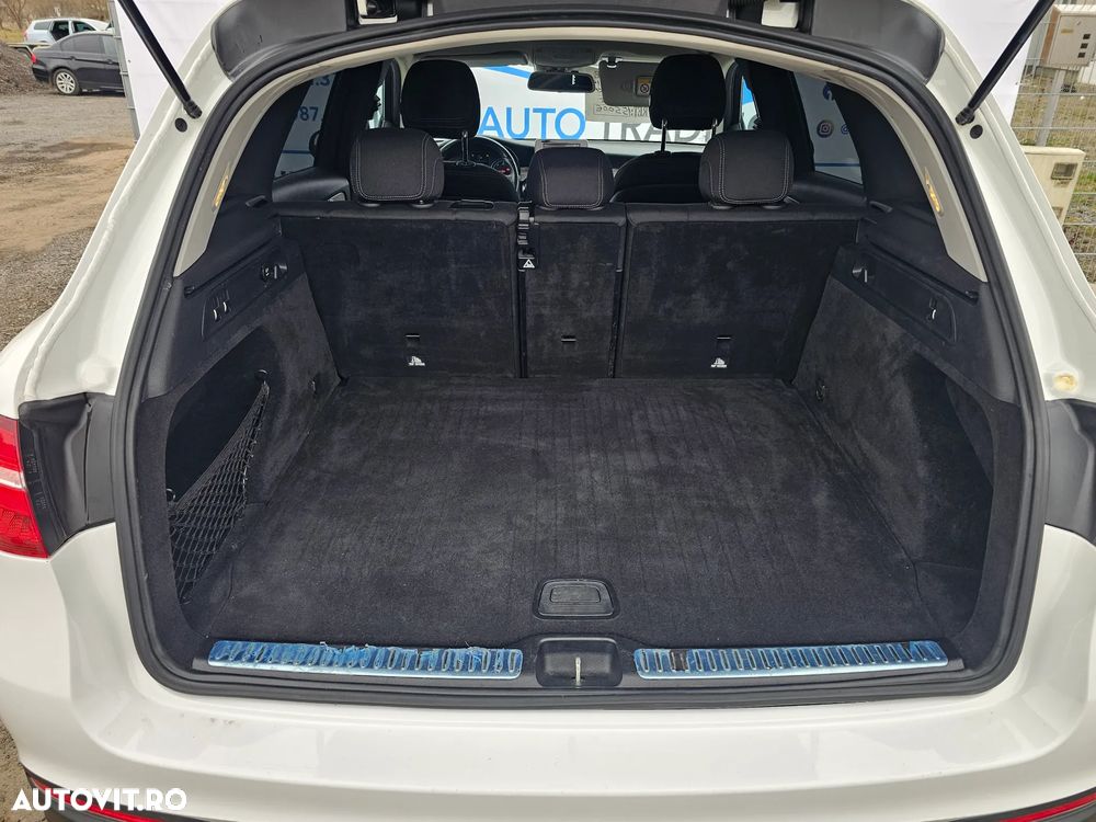 Mercedes-Benz GLC - 10