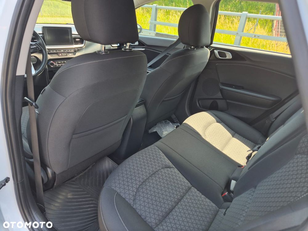 Kia Ceed 1.6 CRDi Platinum Edition - 22