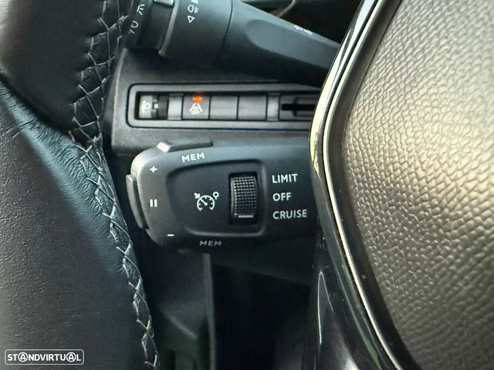 Peugeot 3008 1.5 BlueHDi Allure Pack - 34