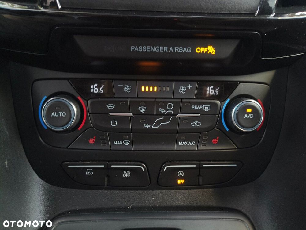 Ford Tourneo Connect Grand - 24