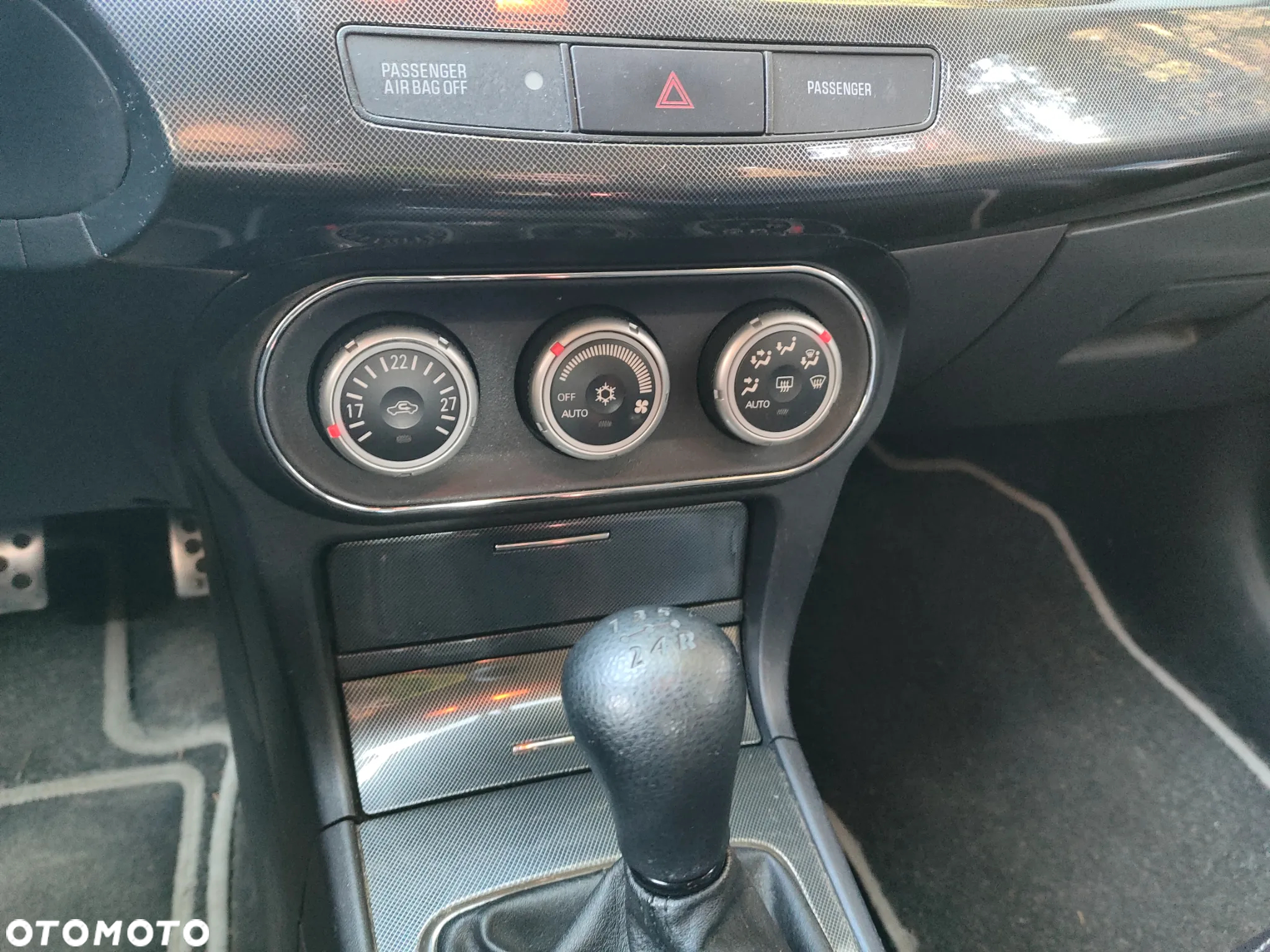 Mitsubishi Lancer 1.8 Intense - 21