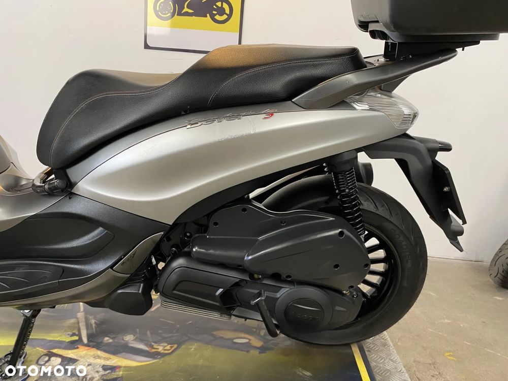 Piaggio Beverly - 19