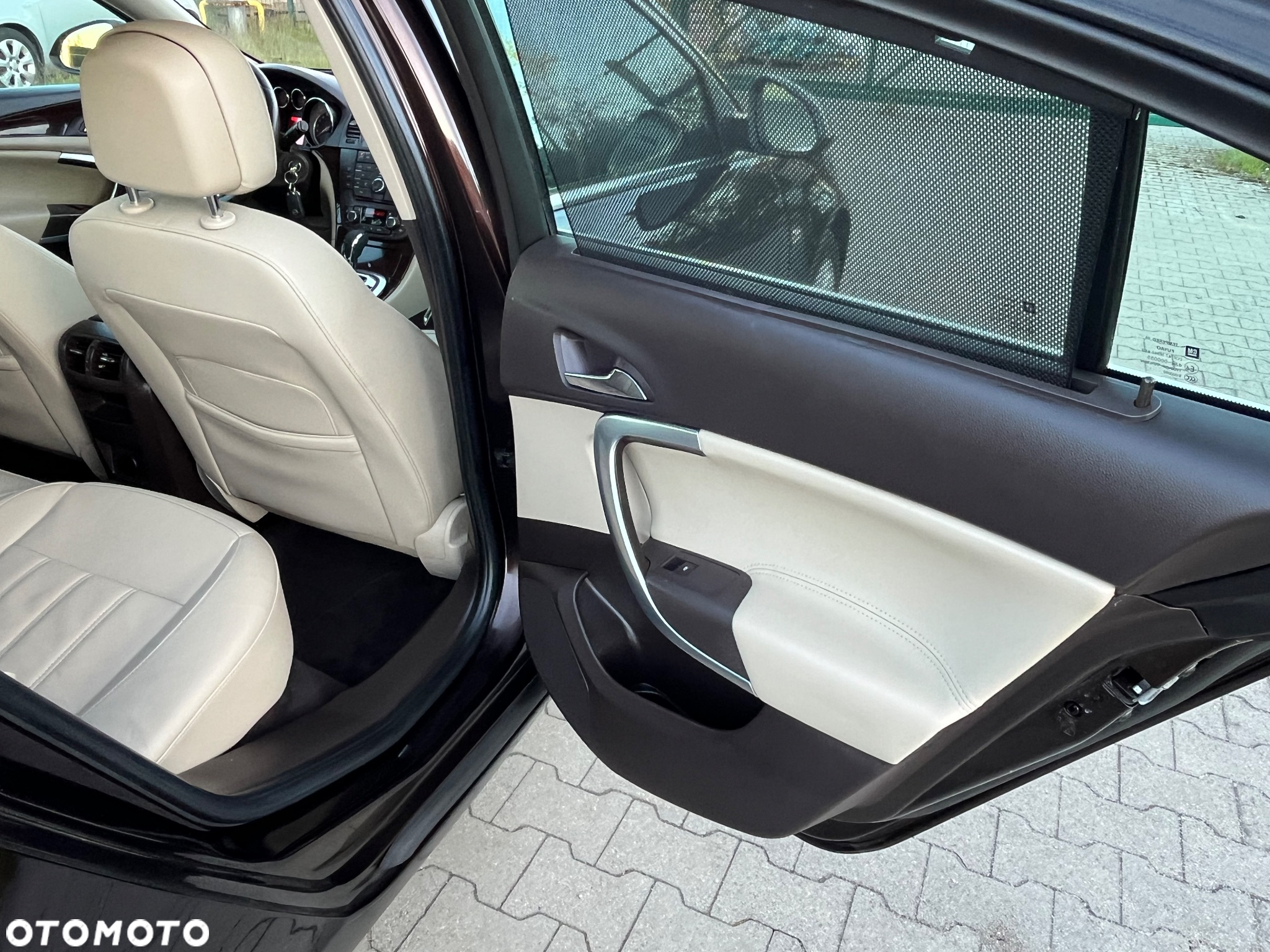 Opel Insignia 2.0 T Cosmo 4x4 - 10