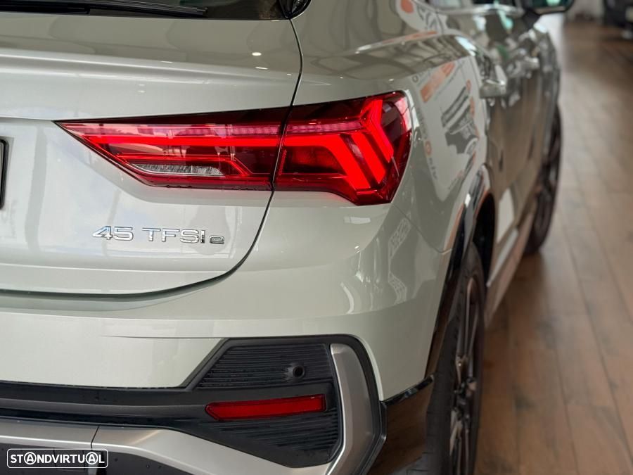 Audi Q3 Sportback 45 TFSIe S tronic - 4