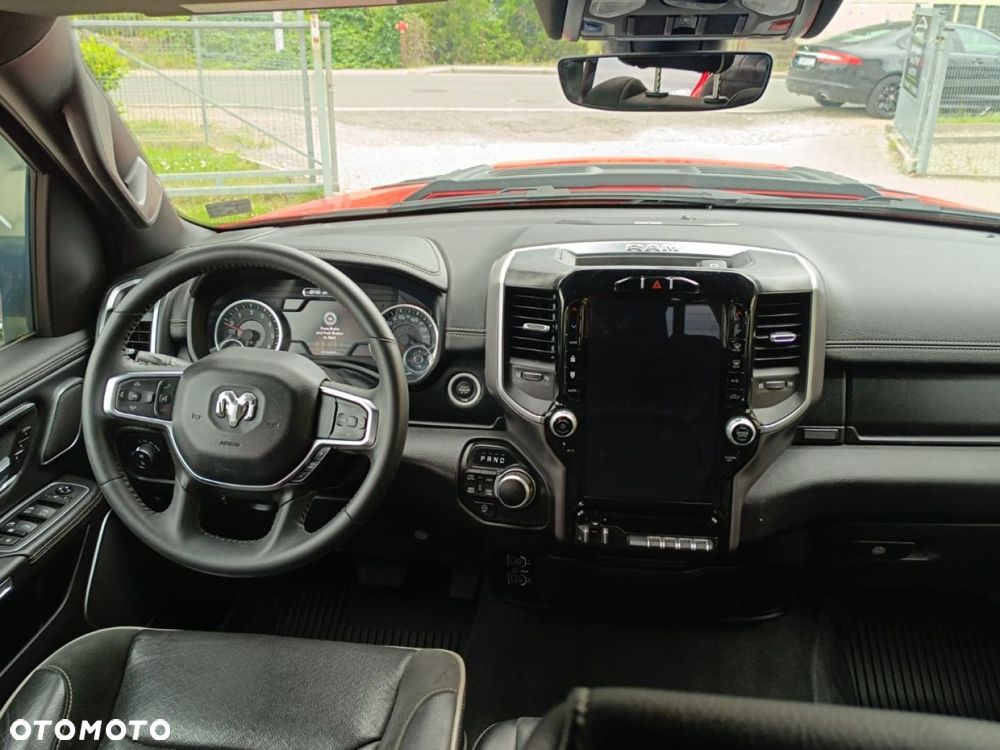 Dodge RAM - 18