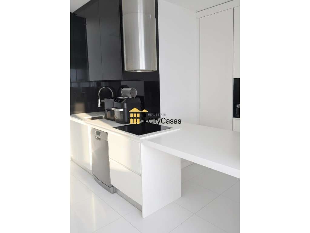 Apartamento T5 c/ Terraço e Garagem | Gondomar - Grande imagem: 2/21