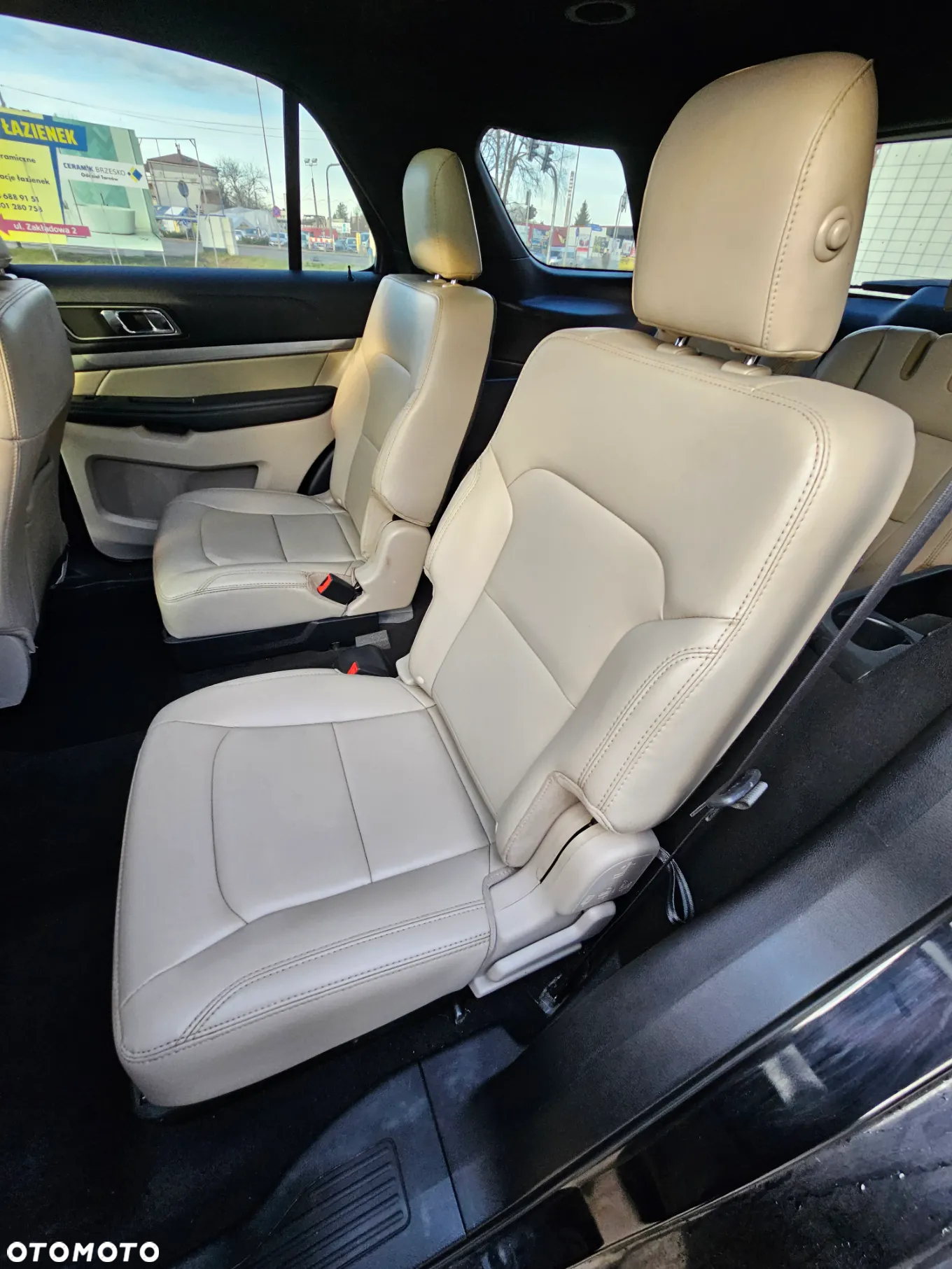 Ford Explorer - 13