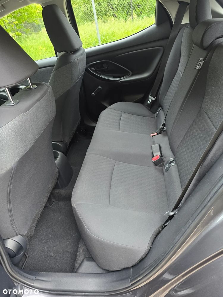 Toyota Yaris 1.0 Premium - 24