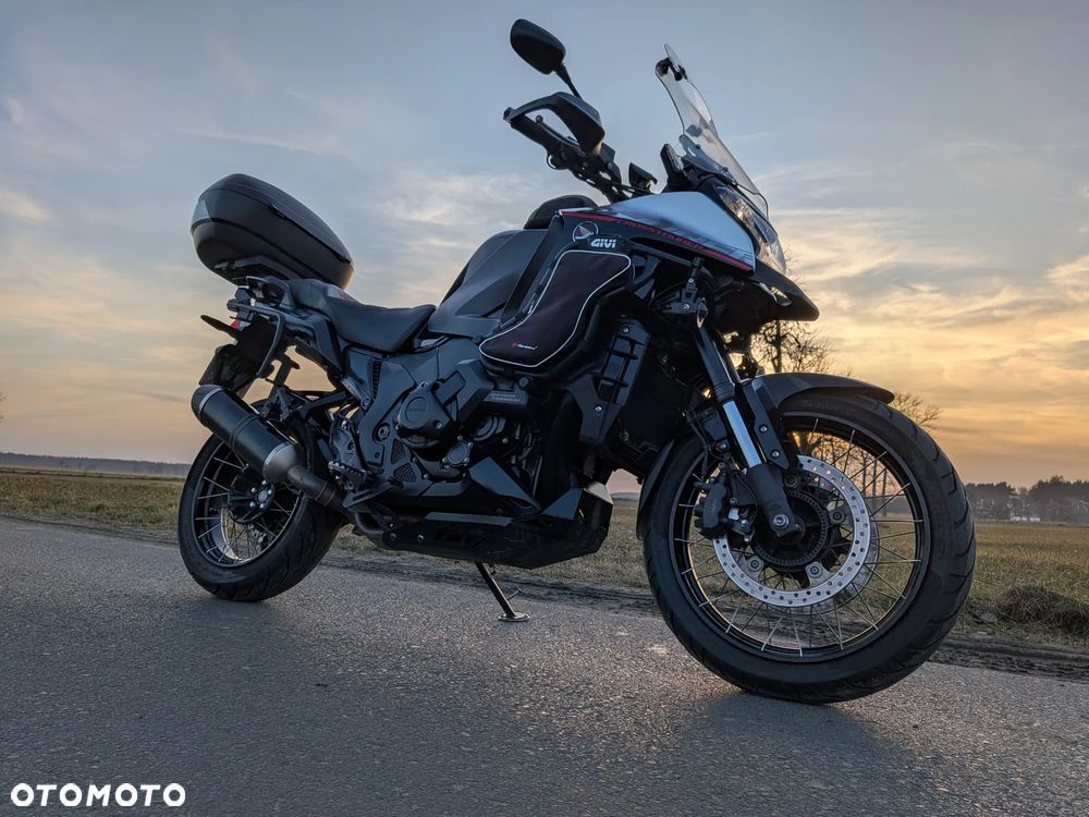 Honda VFR - 29