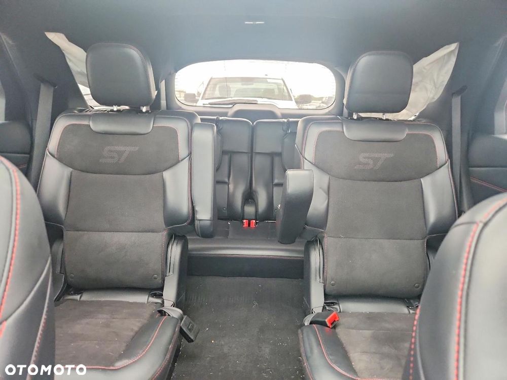 Ford Explorer - 11