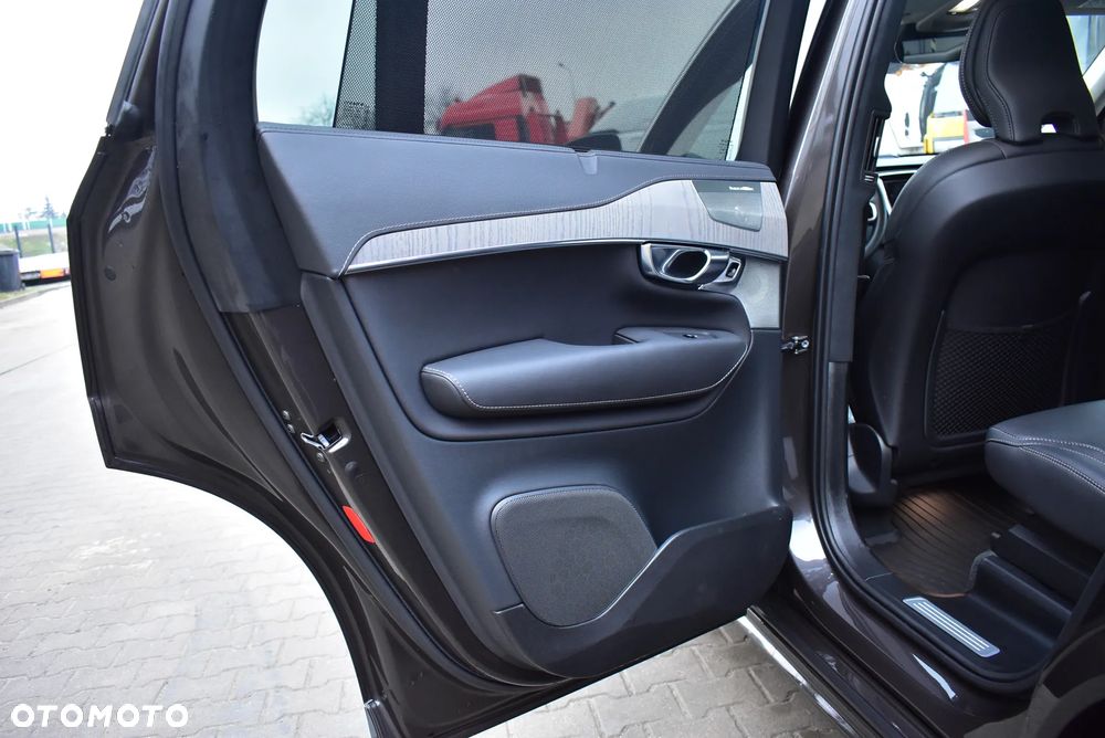 Volvo XC 90 T8 AWD Ultra Bright - 11