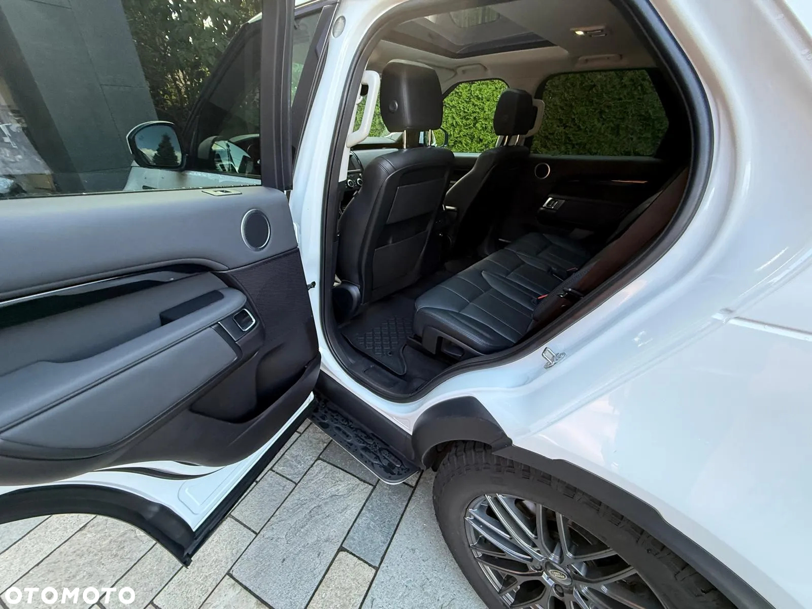 Land Rover Discovery V 2.0 SD4 S - 16