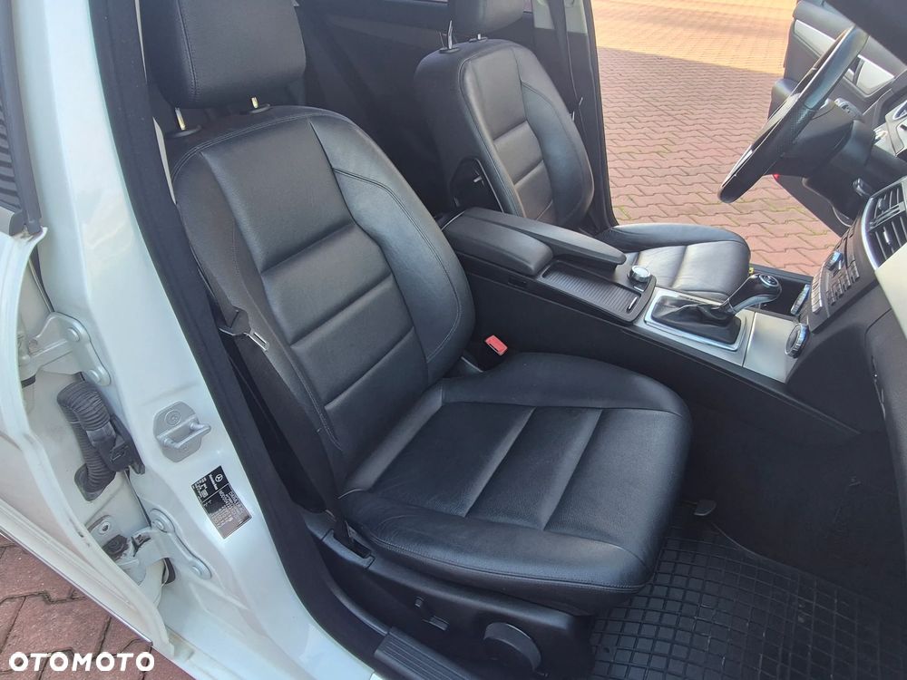 Mercedes-Benz Klasa C 350 CDI DPF (BlueEFFICIENCY) 7G-TRONIC Avantgarde - 34