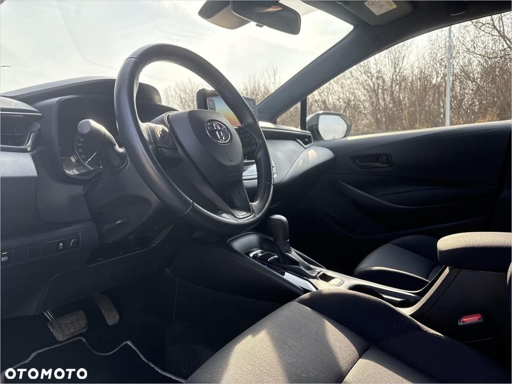 Toyota Corolla 1.8 Hybrid Active - 18