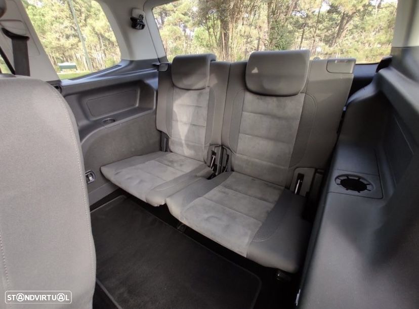 VW Touran 1.6 TDI Blue.Confortline 7L - 4