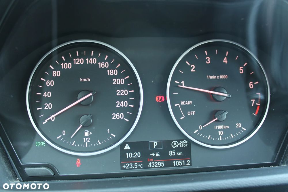 BMW X1 xDrive20i Advantage - 24
