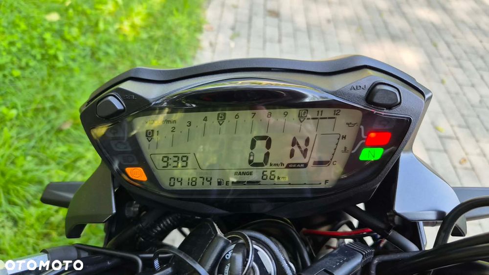 Suzuki SV - 27