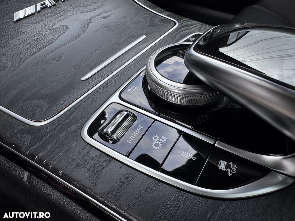 Mercedes-Benz C 63 AMG - 17