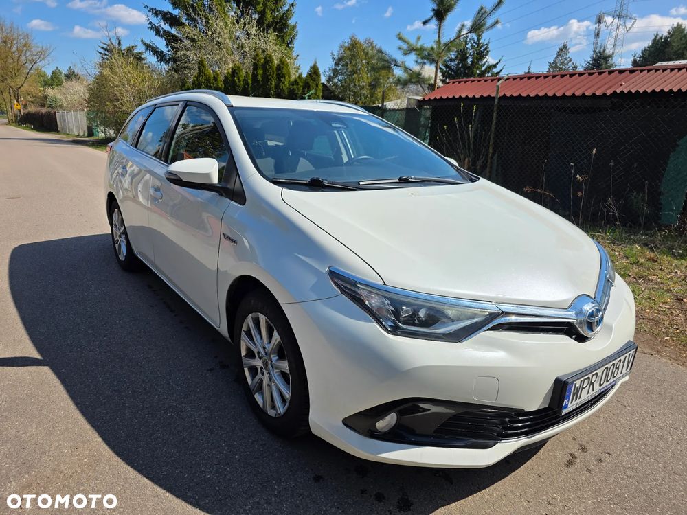 Toyota Auris 1.8 VVT-i Automatik Edition S+ - 1