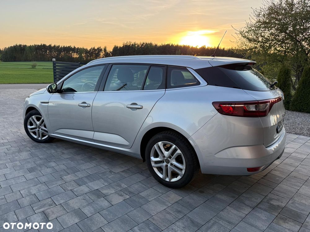 Renault Megane ENERGY TCe 100 EXPERIENCE - 4