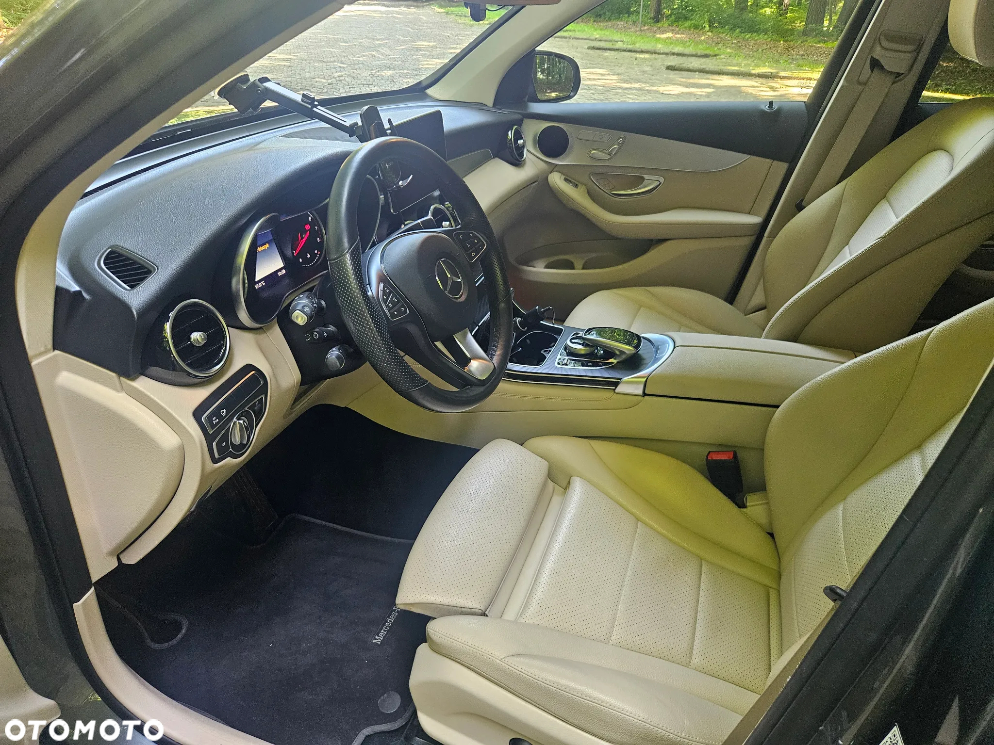 Mercedes-Benz GLC 300 4Matic 9G-TRONIC - 30