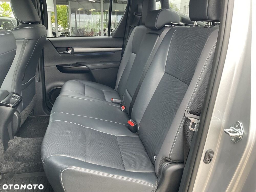 Toyota Hilux 2.8 D-4D mHEV Double Cab Invincible 4x4 - 14