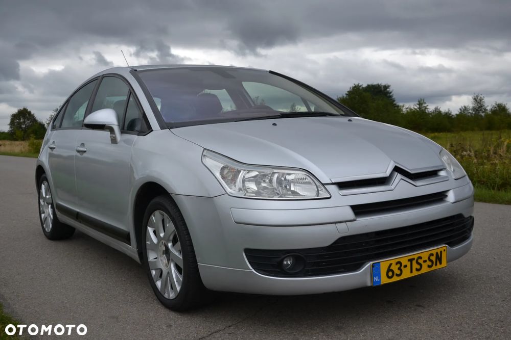 Citroën C4 1.6 16V Confort - 36