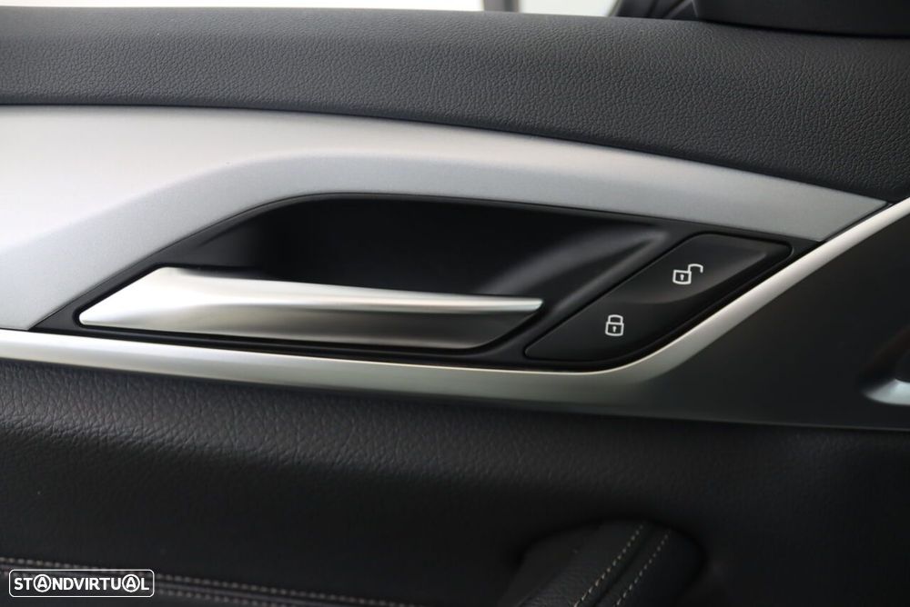 BMW 530 e Line Luxury - 18