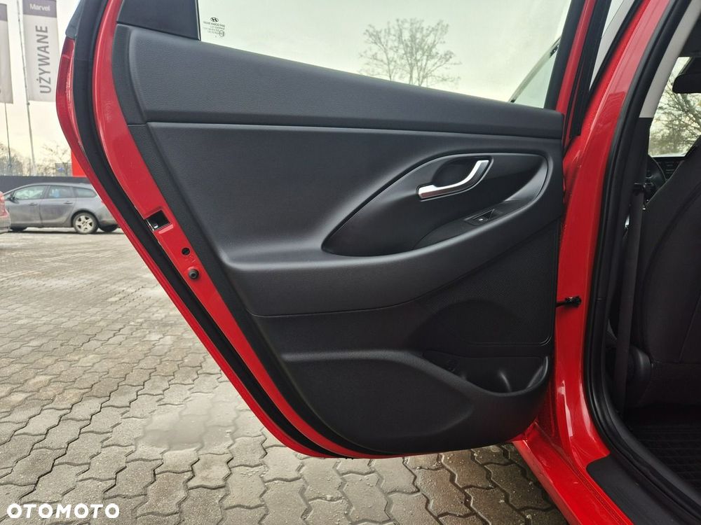 Hyundai i30 1.5 T-GDI 48V Modern - 16