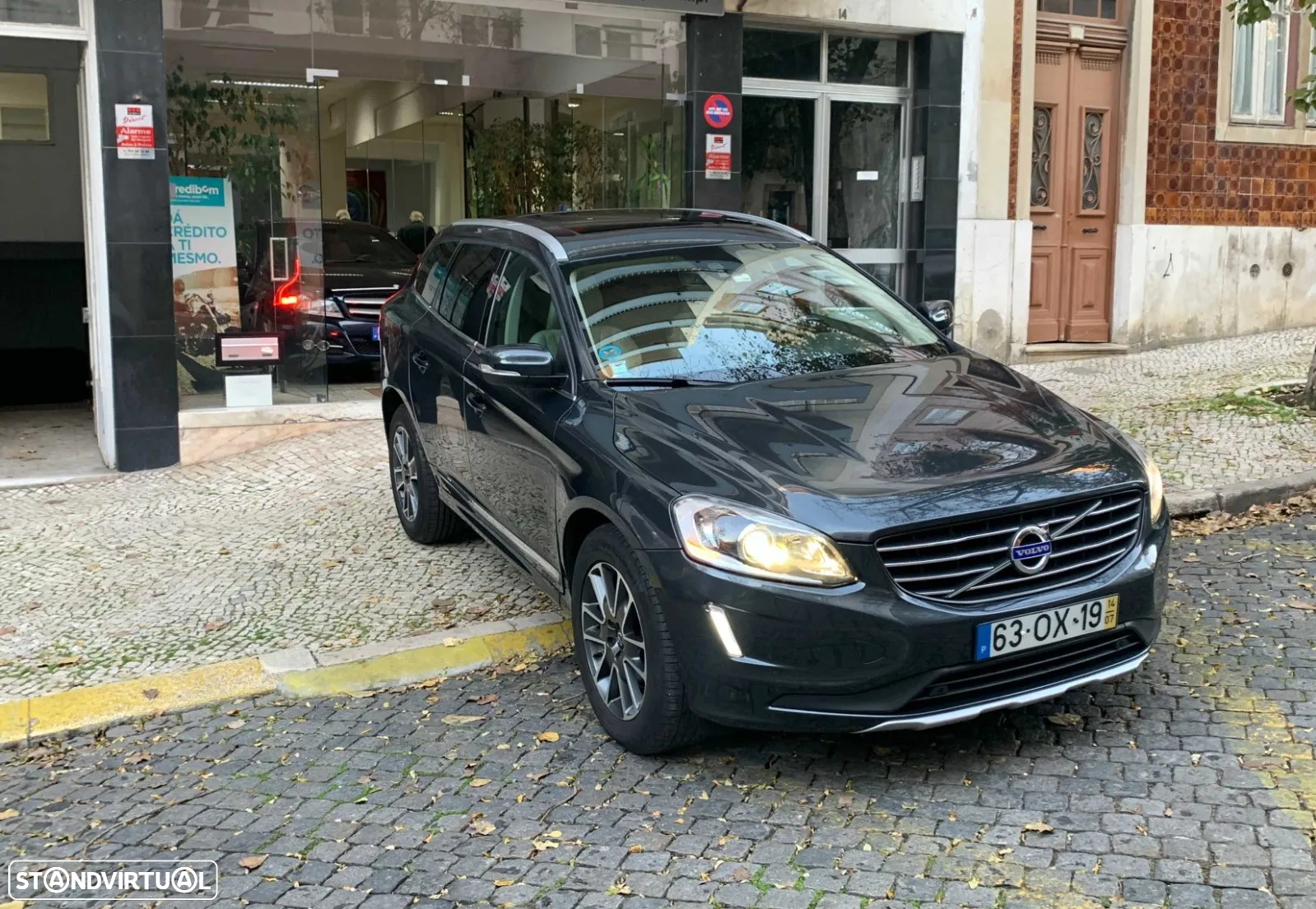 Volvo XC 60 2.0 D4 R-Design Summum Geartronic - 3