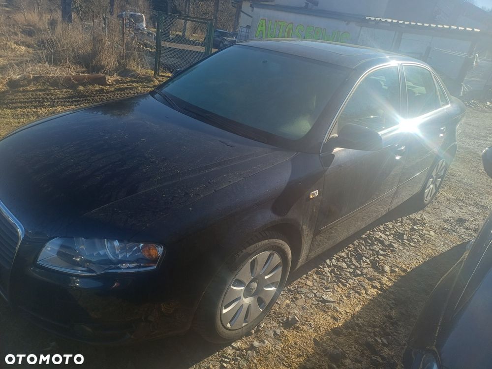 Audi A4 Limousine - 4