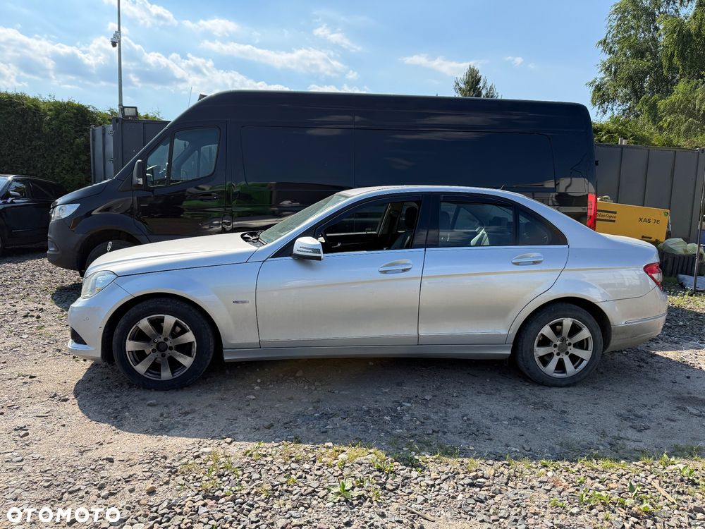 Mercedes-Benz Klasa C 180 BlueEFFICIENCY 7G-TRONIC Elegance - 2