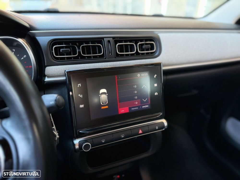 Citroën C3 1.2 PureTech Shine EAT6 - 21