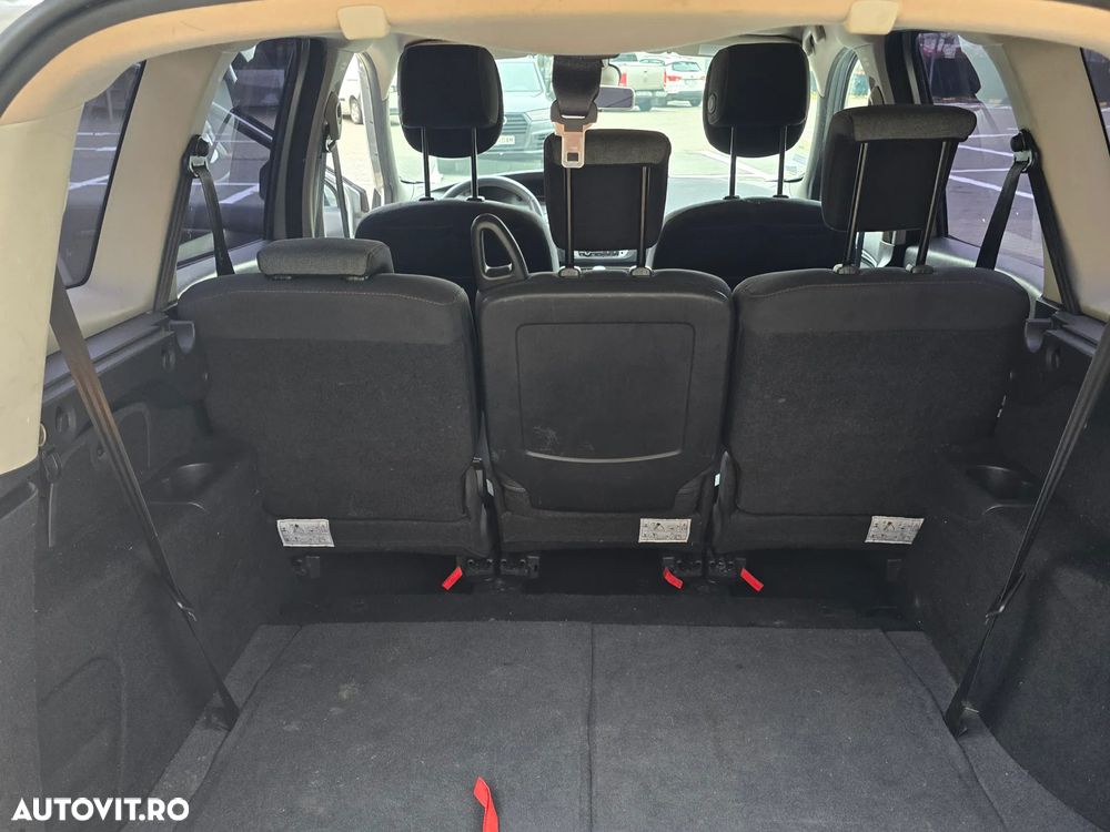 Renault Grand Scenic dCi 110 EDC Paris - 16