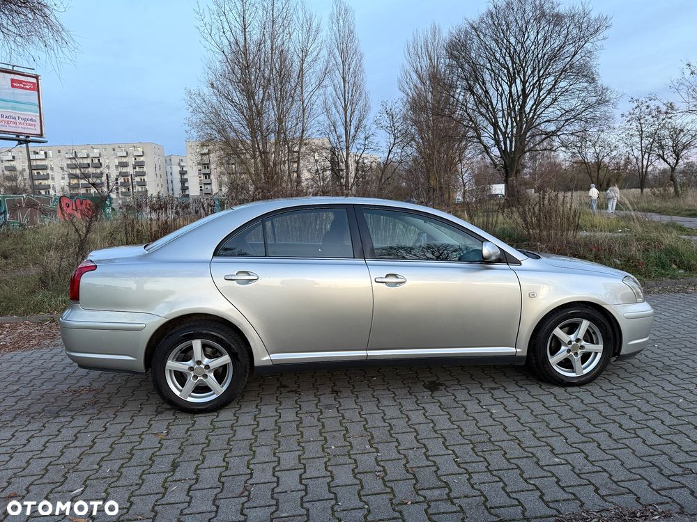 Toyota Avensis 1.8 VVT-i Luna - 5