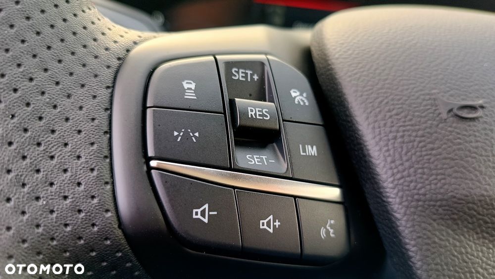 Ford Kuga 2.5P PHEV FWD ST-Line X eCVT - 17
