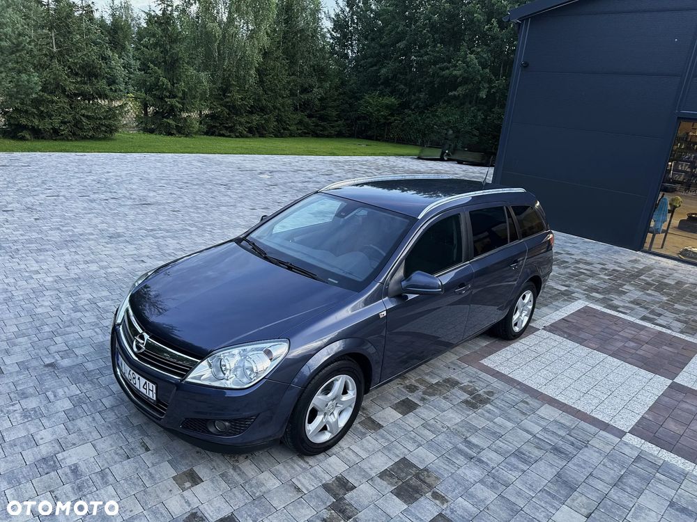 Opel Astra 1.6 Design Edition - 1