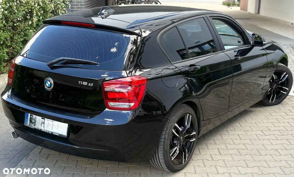 BMW Seria 1 118d DPF - 9