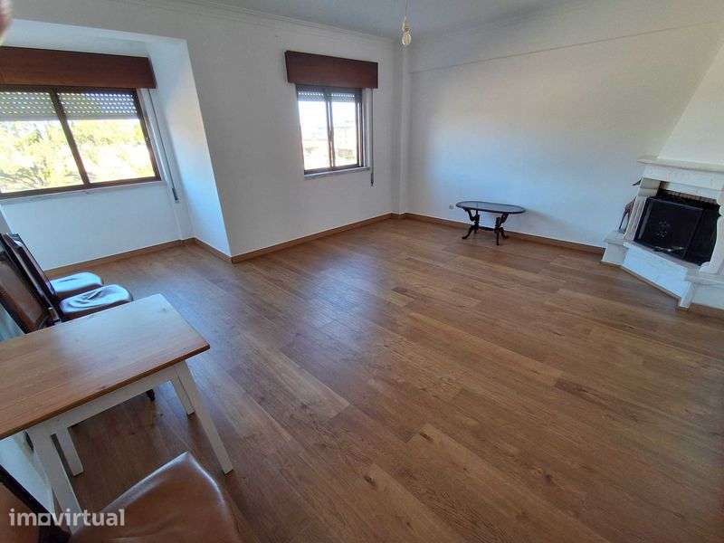 Vende-se apartamento T2 em Queluz - Monte Abraão - Grande imagem: 5/12