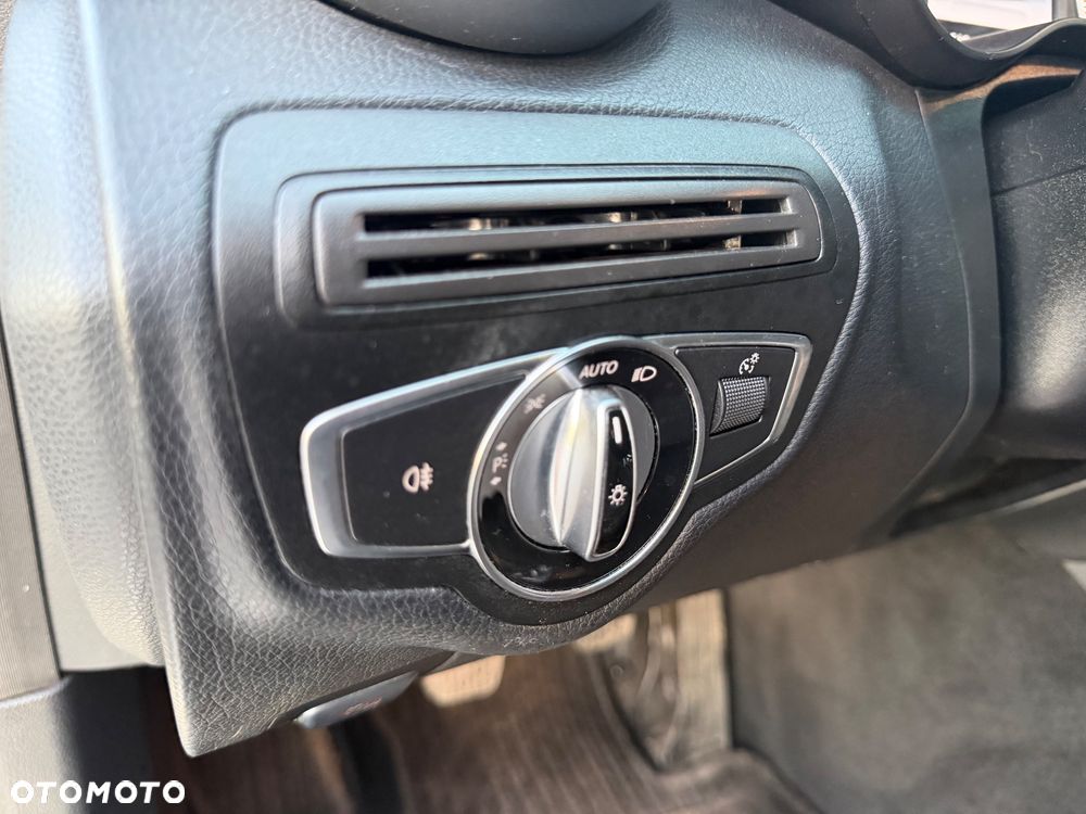 Mercedes-Benz Klasa C 180 (BlueEFFICIENCY) Elegance - 16