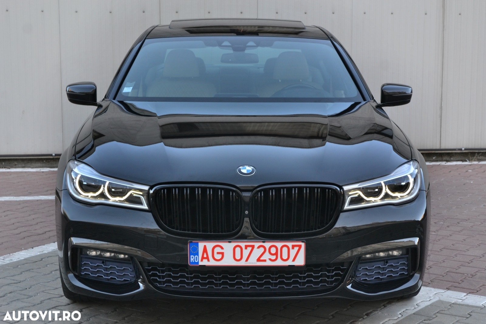 BMW Seria 7 740i - 28