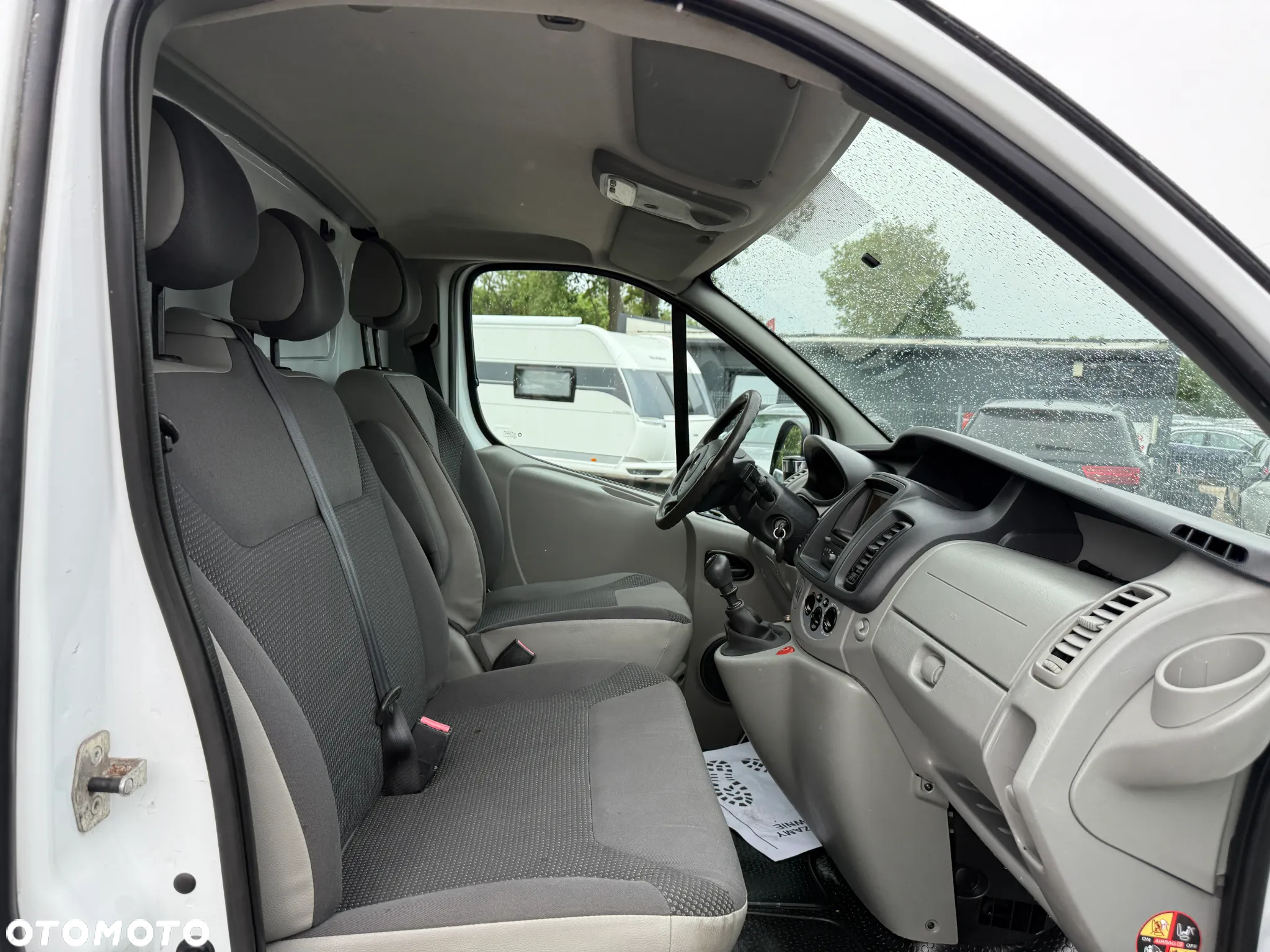 Opel Vivaro 2.0 dCi Klimatyzacja Nawigacja Elektryczne Szyby  Opłacony - 16
