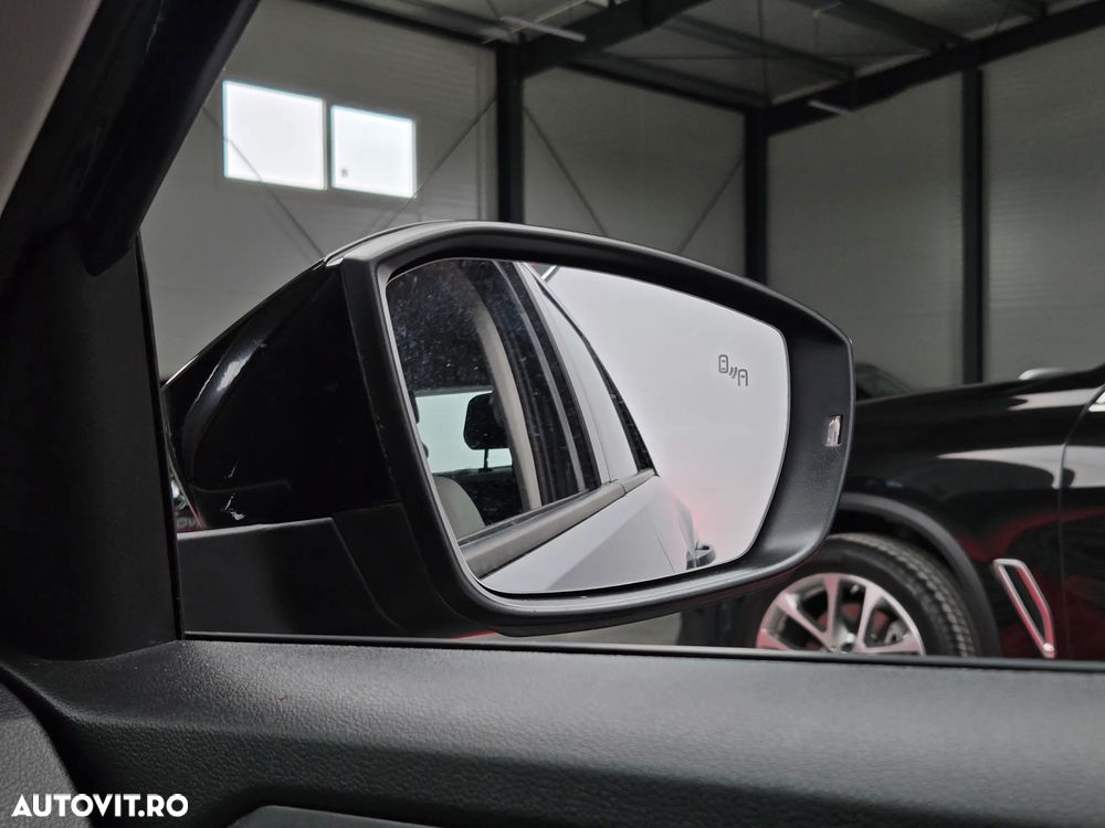 Volkswagen T-Roc 2.0 TSI 4Motion DSG Sport - 36