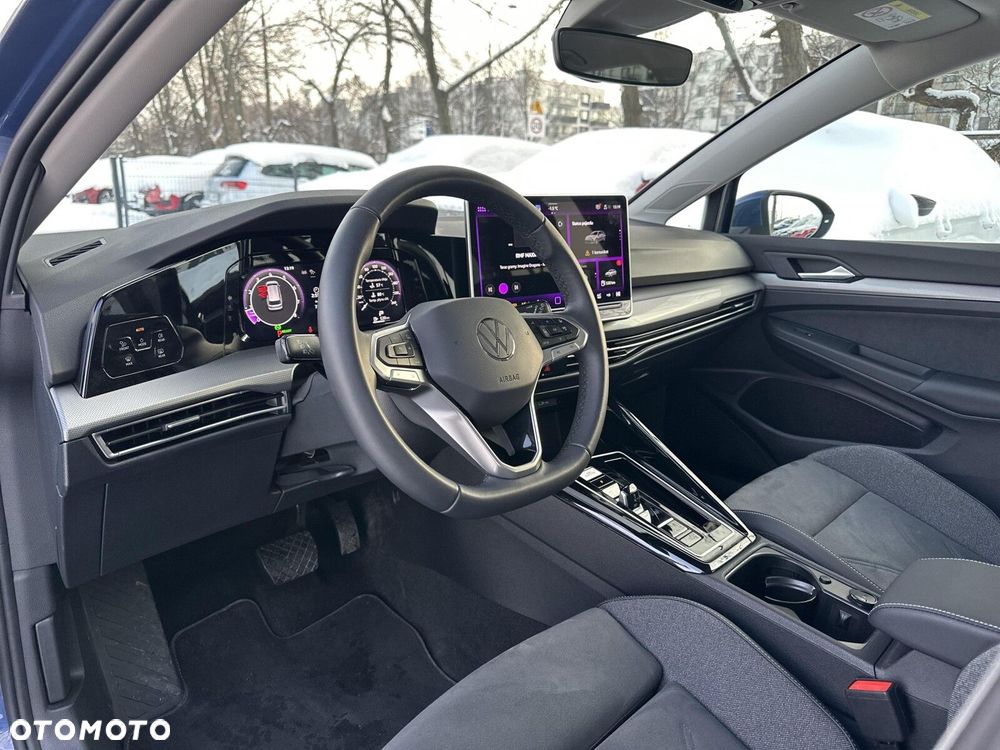 Volkswagen Golf - 10