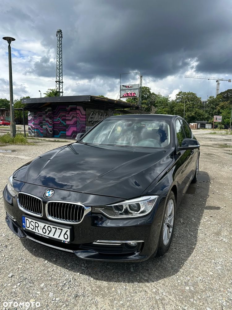 BMW Seria 3 320d Efficient Dynamic Edition Luxury Line - 2