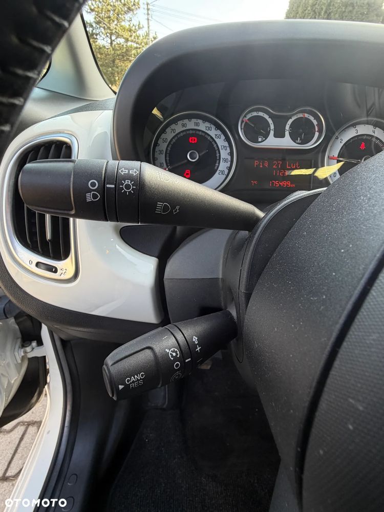 Fiat 500L Urban 1.4 16V Lounge - 19