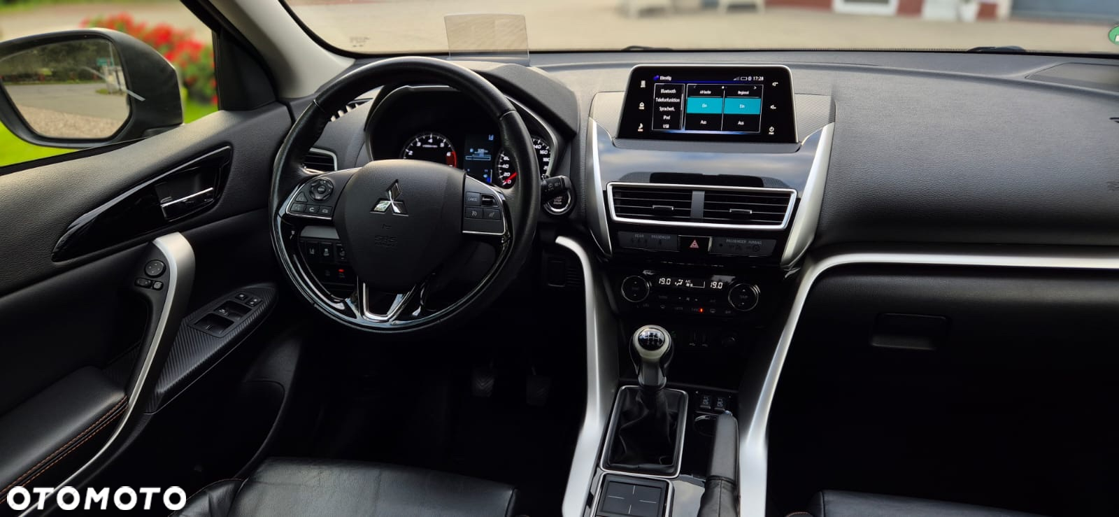 Mitsubishi Eclipse Cross - 23