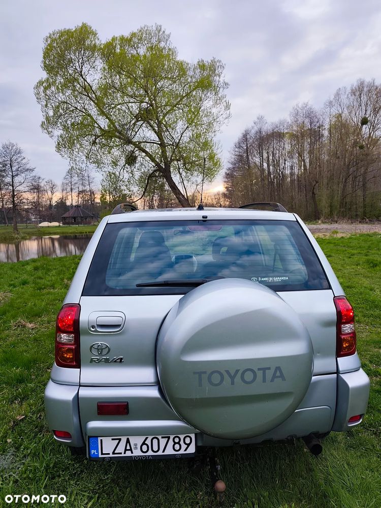 Toyota RAV4 D-4D 4x4 - 4